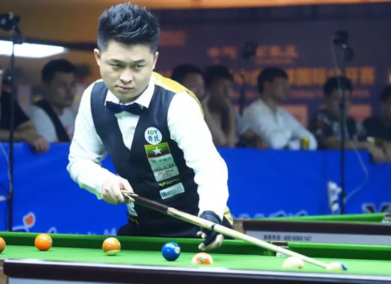 他们通过交 他们通过交