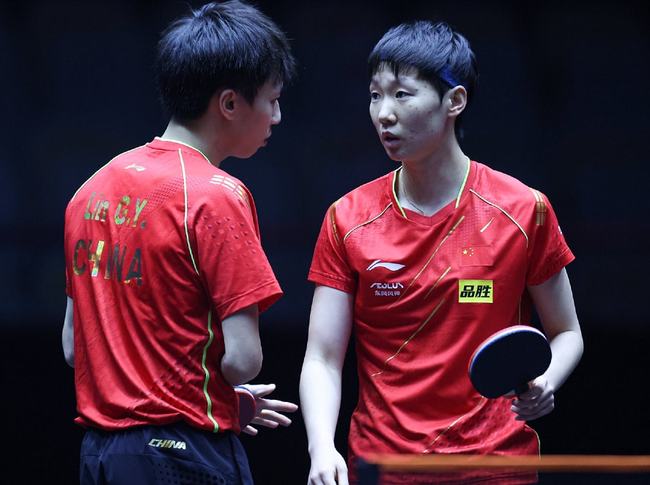 他们不仅感 他们不仅感