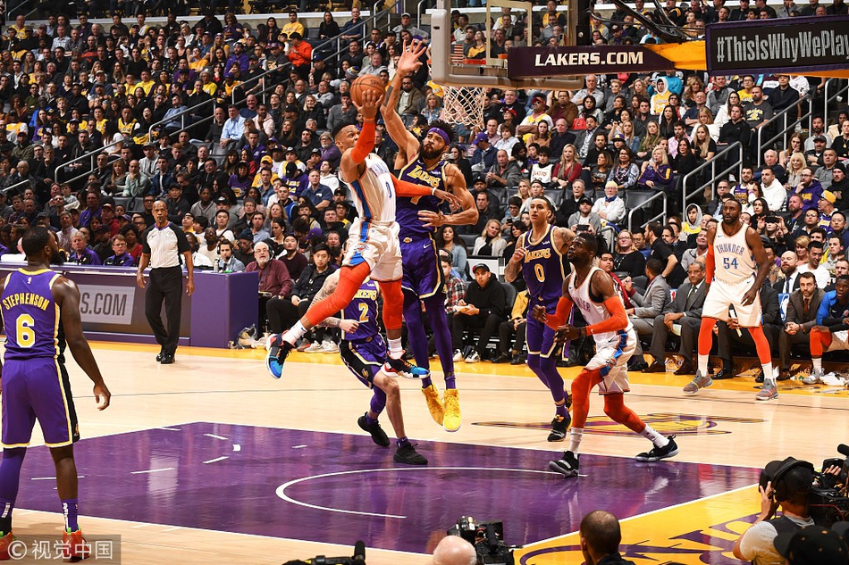 他觉得自己 他觉得自己